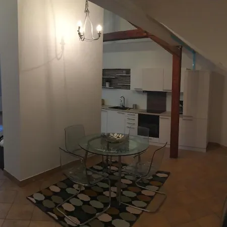 Apartman V Centre Bratislavy Apartamento *